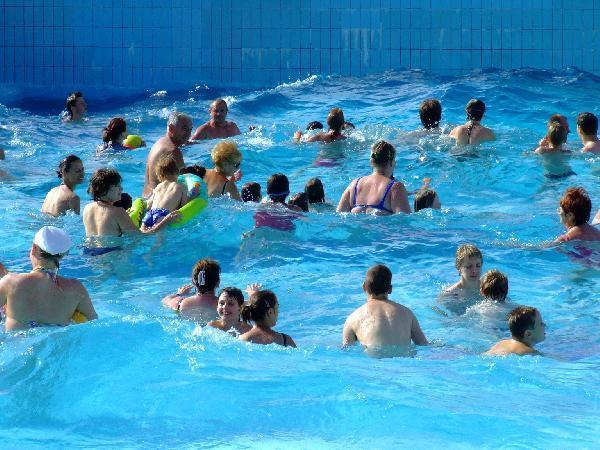 Grill Terasz Etterem Es Szallashely Mezőkövesd Buitenkant foto